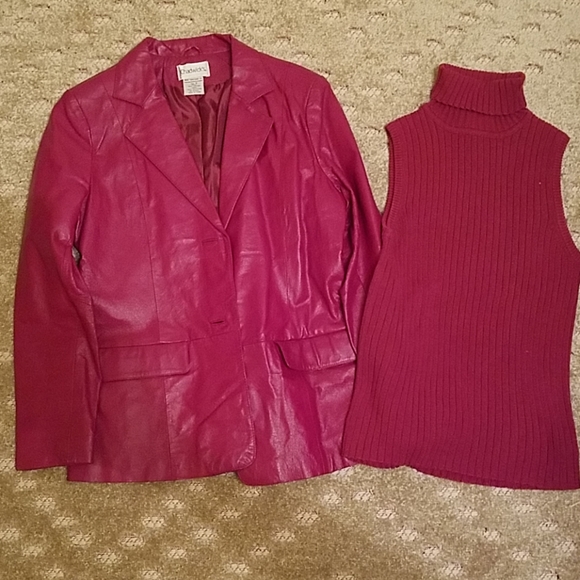 Red leather jacket with sleeveless turtleneck - Picture 2 of 7